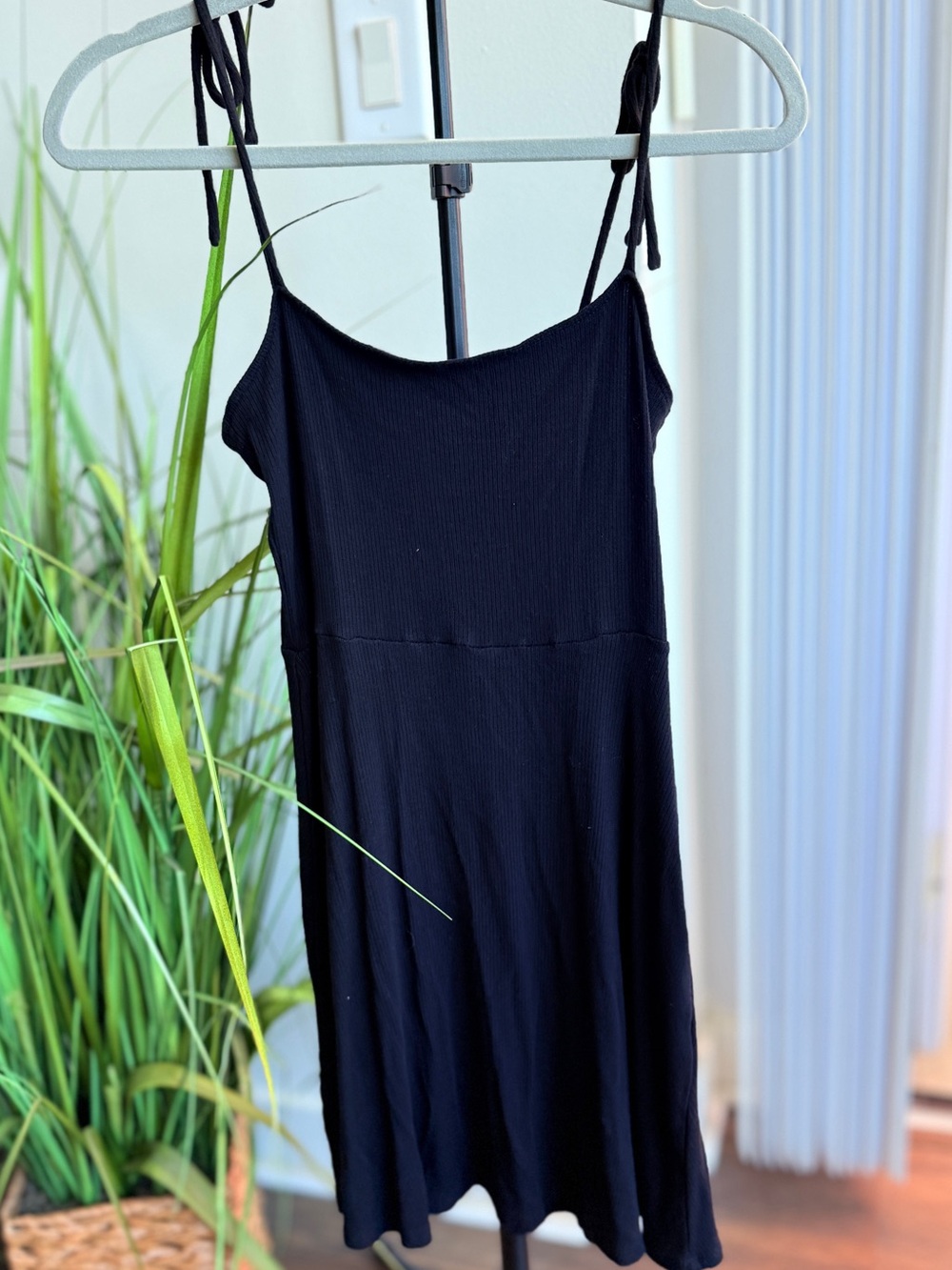 Forever 21 Black Tie-Shoulder Mini Dress